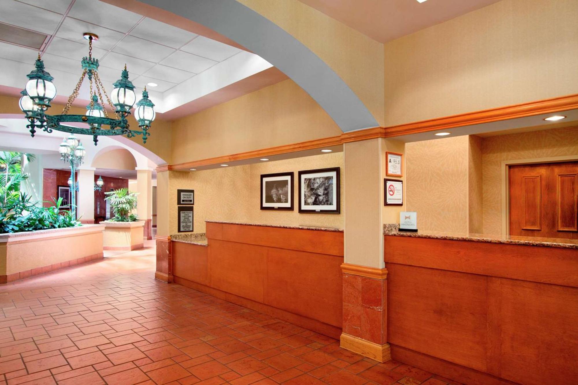 Embassy Suites By Hilton Greensboro Airport Exterior photo