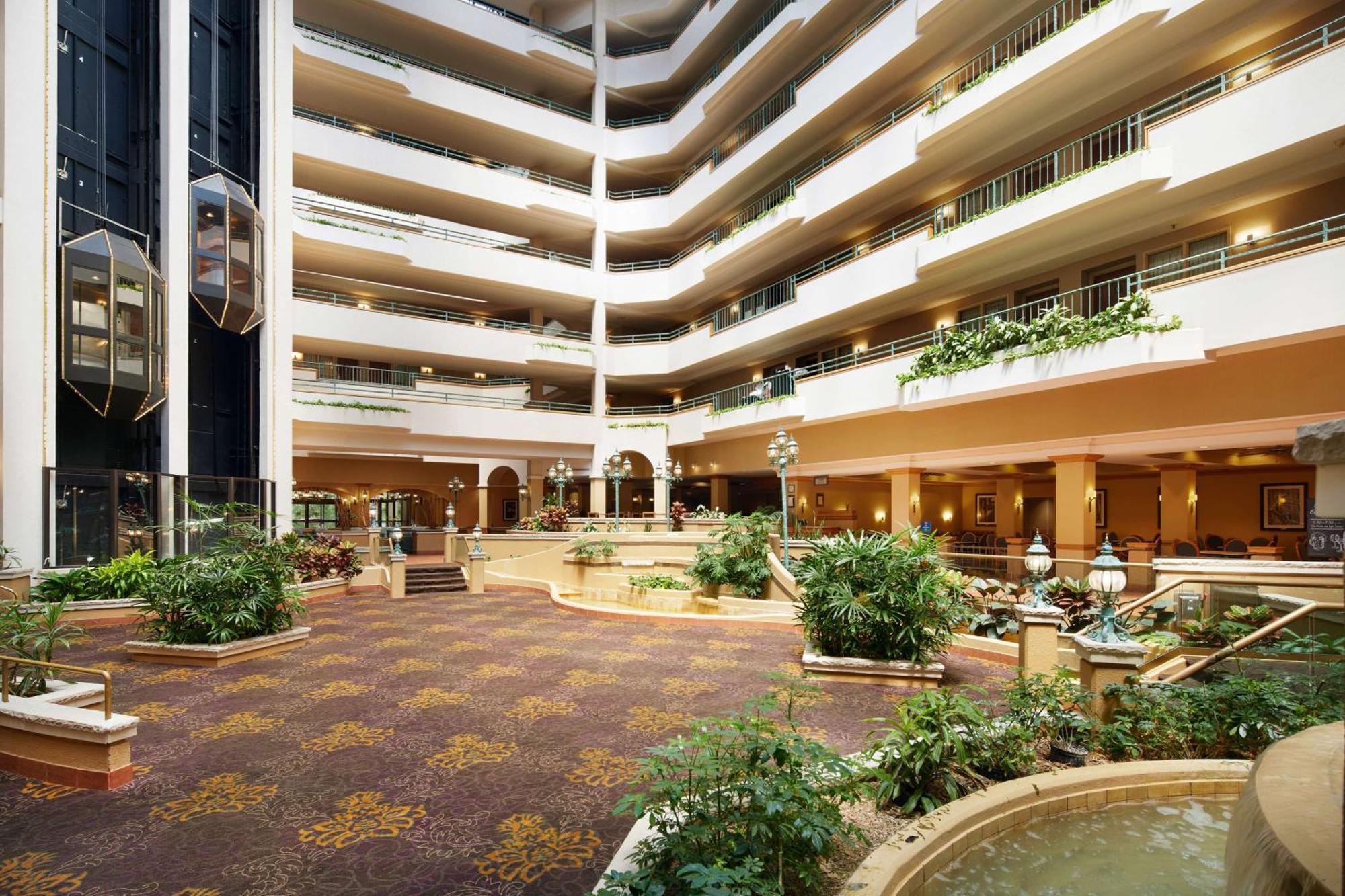 Embassy Suites By Hilton Greensboro Airport Exterior photo